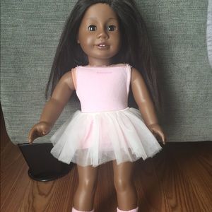 AMERICAN GIRL DOLL